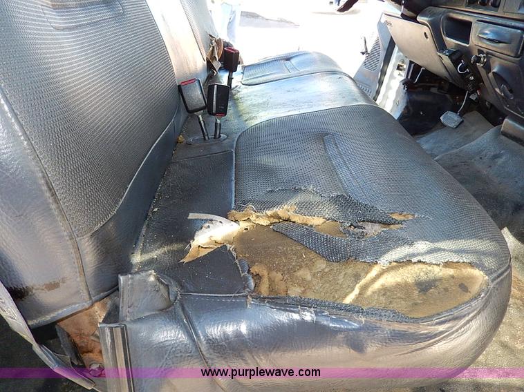 image for item H1280 2000 Ford F250 Super Duty Crew Cab pickup truck