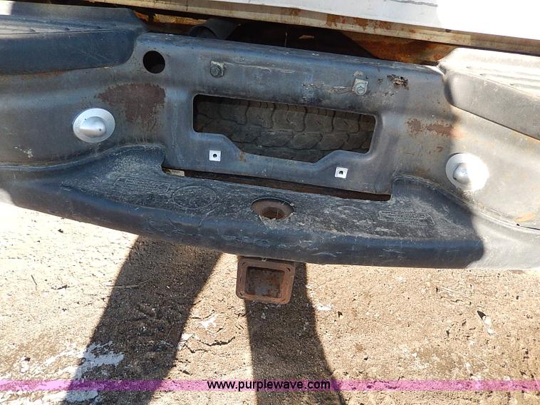 image for item H1280 2000 Ford F250 Super Duty Crew Cab pickup truck