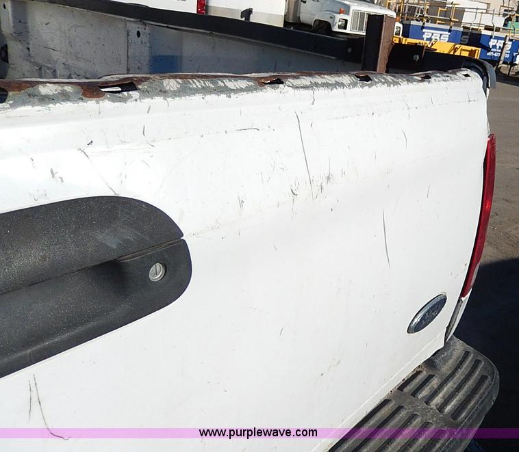 image for item H1280 2000 Ford F250 Super Duty Crew Cab pickup truck