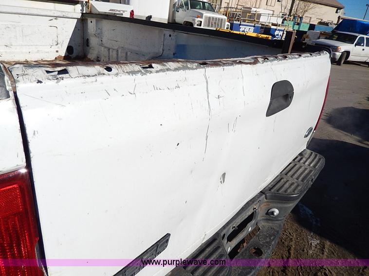 image for item H1280 2000 Ford F250 Super Duty Crew Cab pickup truck