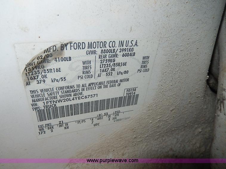 image for item H1280 2000 Ford F250 Super Duty Crew Cab pickup truck