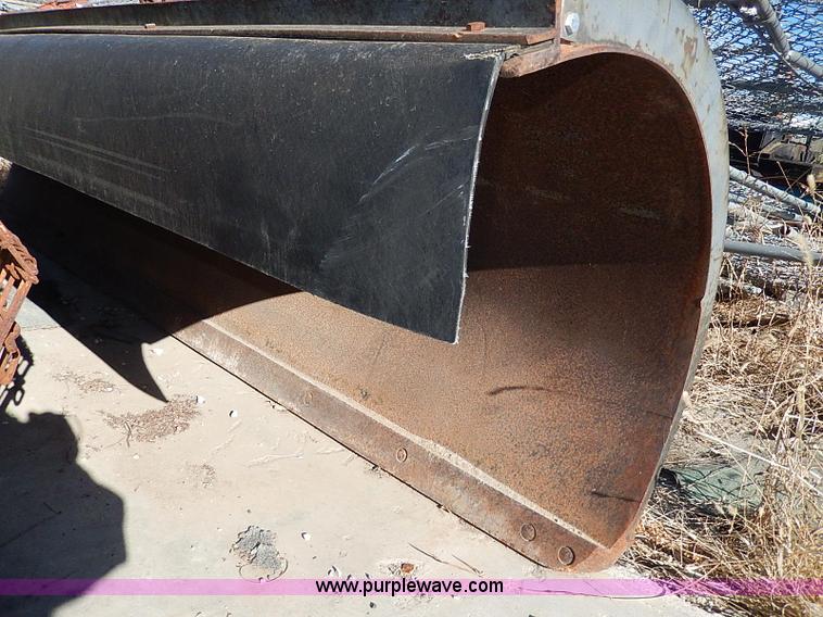 image for item H1281 Henke 11' snow plow