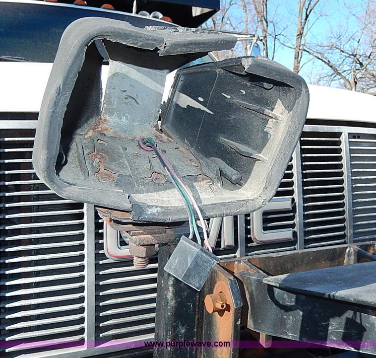 image for item H1281 Henke 11' snow plow