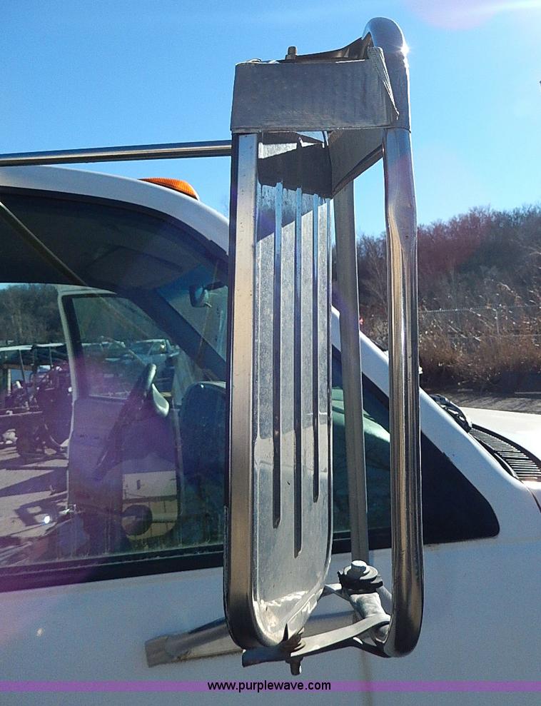 image for item H1282 2001 Chevrolet 3500 HD utility truck