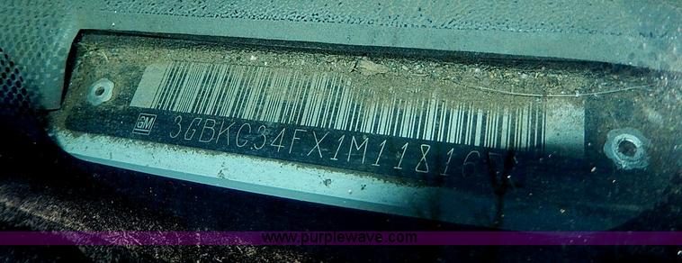 image for item H1282 2001 Chevrolet 3500 HD utility truck