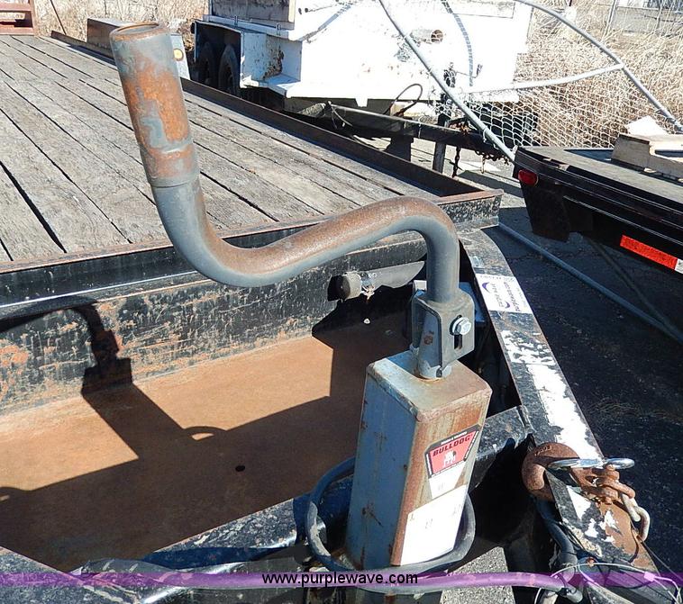 image for item H1283 2003 Towmaster T14DP trailer