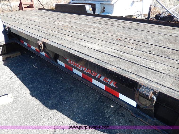image for item H1283 2003 Towmaster T14DP trailer