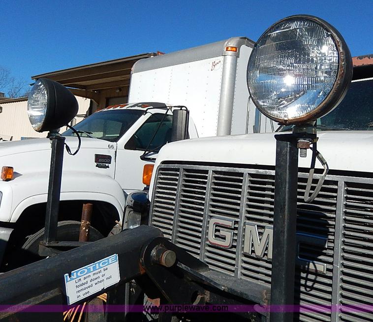 image for item H1284 Henke 11' snow plow