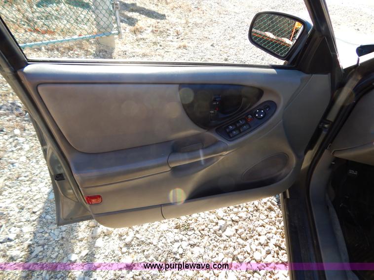 image for item H3809 2004 Chevrolet Malibu Classic