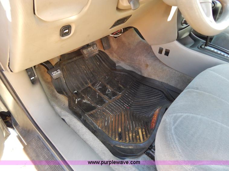 image for item H3809 2004 Chevrolet Malibu Classic