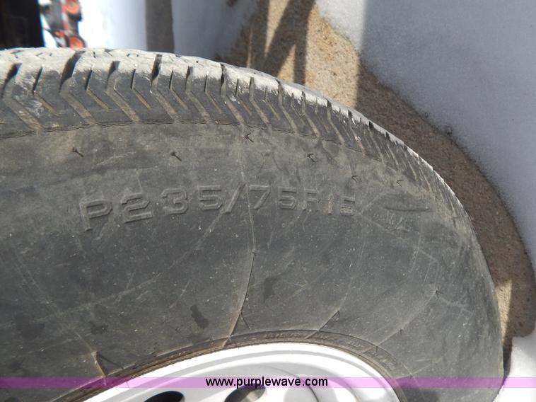 image for item H3814 1999 Sportsmen fifth wheel camper