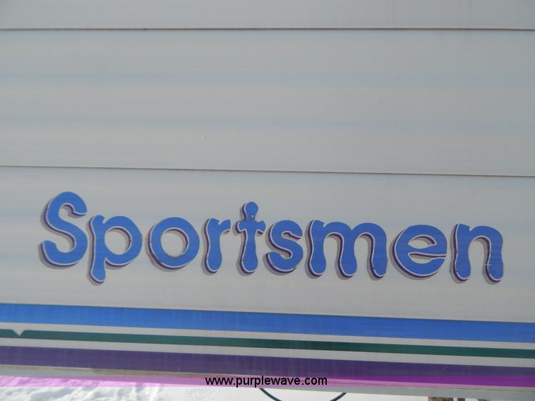 image for item H3814 1999 Sportsmen fifth wheel camper