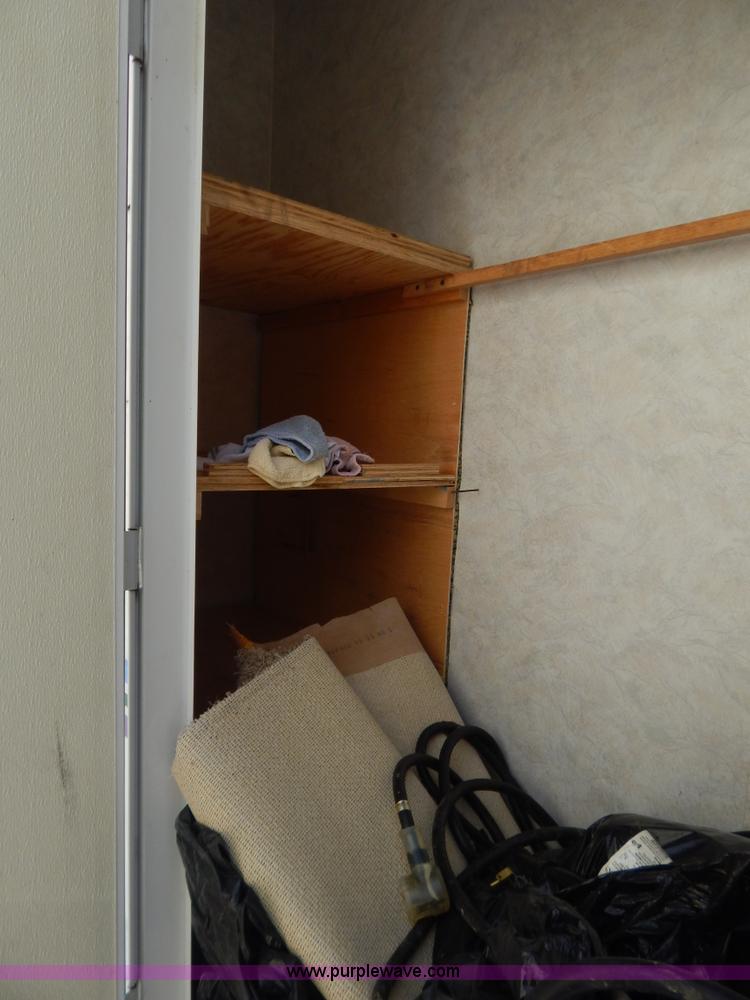 image for item H3814 1999 Sportsmen fifth wheel camper