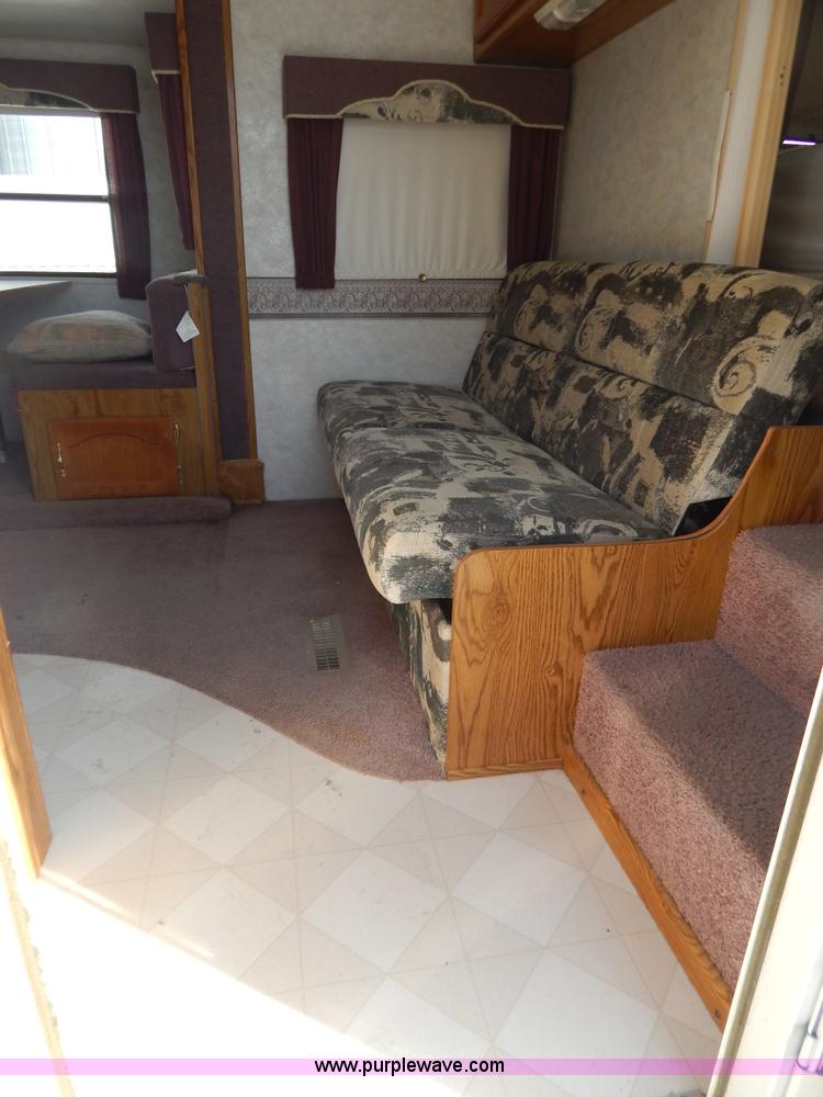 image for item H3814 1999 Sportsmen fifth wheel camper