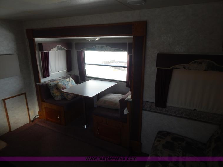 image for item H3814 1999 Sportsmen fifth wheel camper