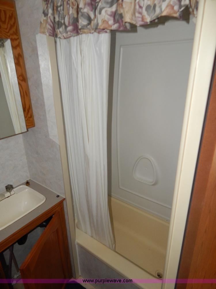 image for item H3814 1999 Sportsmen fifth wheel camper