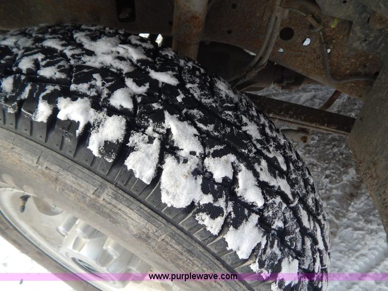 image for item H3817 2002 Ford F250 Super Duty pickup truck