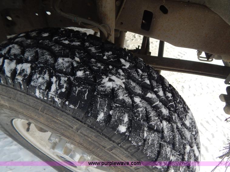 image for item H3817 2002 Ford F250 Super Duty pickup truck