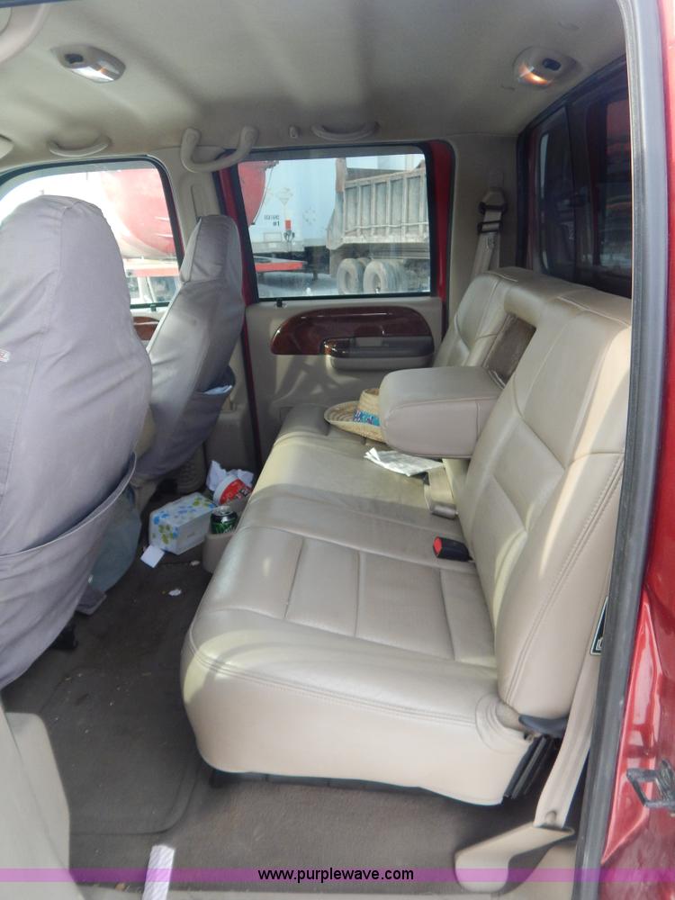 image for item H3817 2002 Ford F250 Super Duty pickup truck