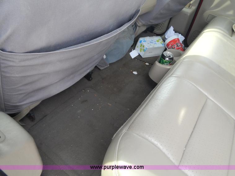 image for item H3817 2002 Ford F250 Super Duty pickup truck