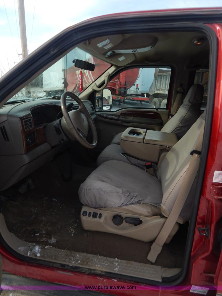 image for item H3817 2002 Ford F250 Super Duty pickup truck