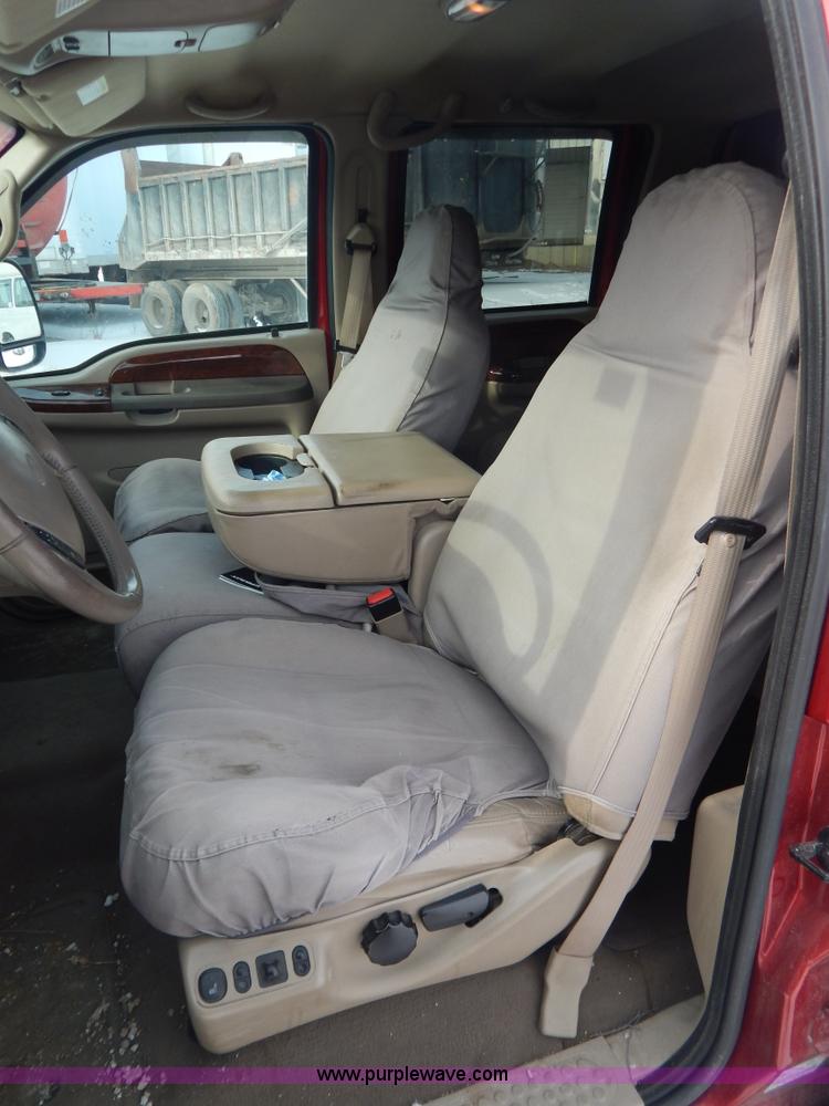 image for item H3817 2002 Ford F250 Super Duty pickup truck