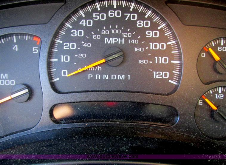 image for item H7745 2006 Chevrolet Silverado 2500HD Ext. Cab pickup truck