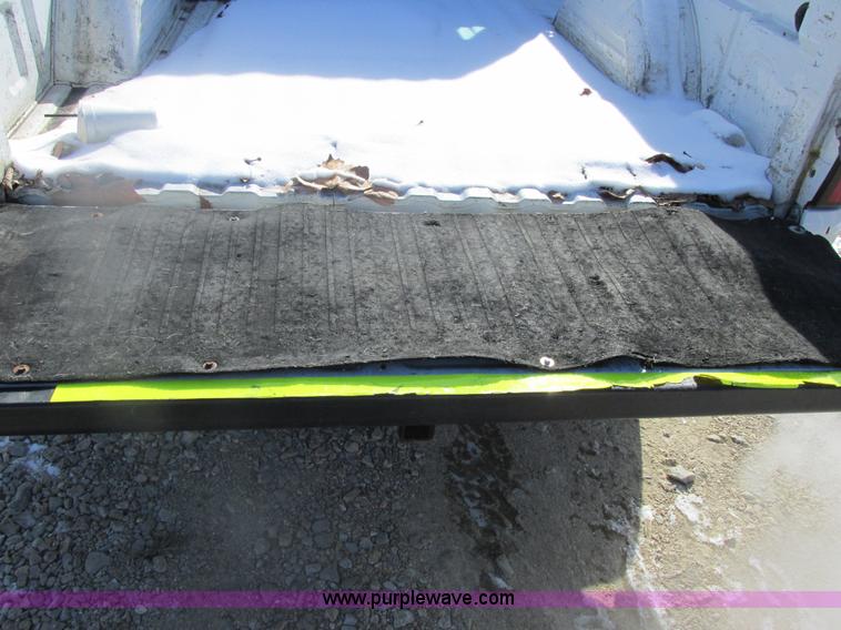 image for item H7745 2006 Chevrolet Silverado 2500HD Ext. Cab pickup truck