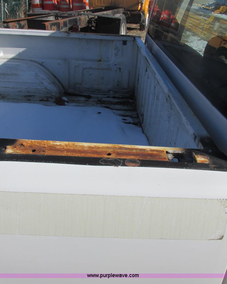 image for item H7745 2006 Chevrolet Silverado 2500HD Ext. Cab pickup truck