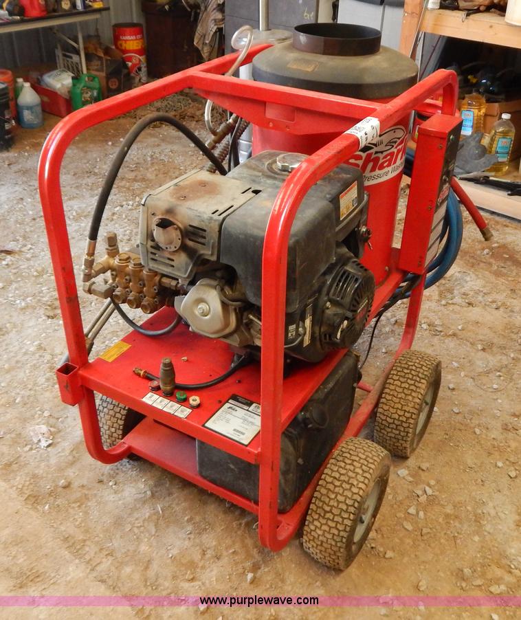 image for item I1230 Shark SGP-3530E hot water pressure washer