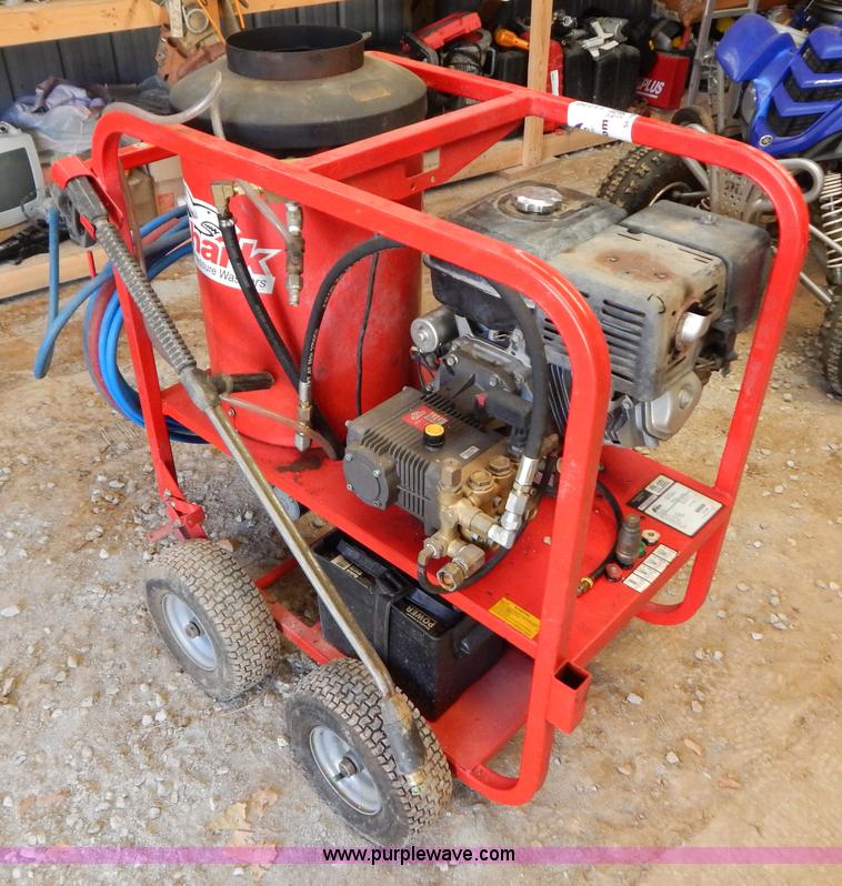 image for item I1230 Shark SGP-3530E hot water pressure washer