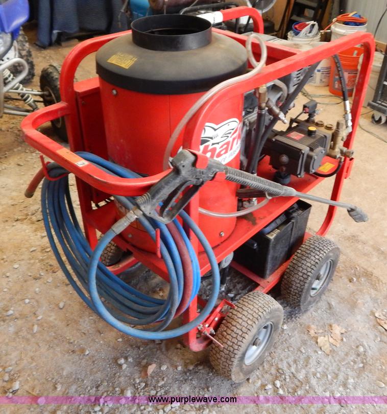 image for item I1230 Shark SGP-3530E hot water pressure washer