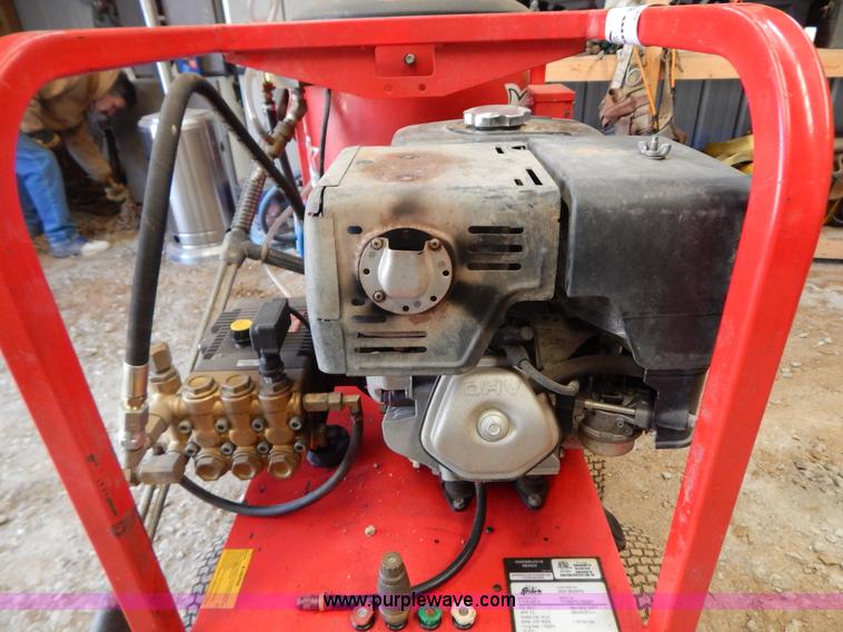 image for item I1230 Shark SGP-3530E hot water pressure washer