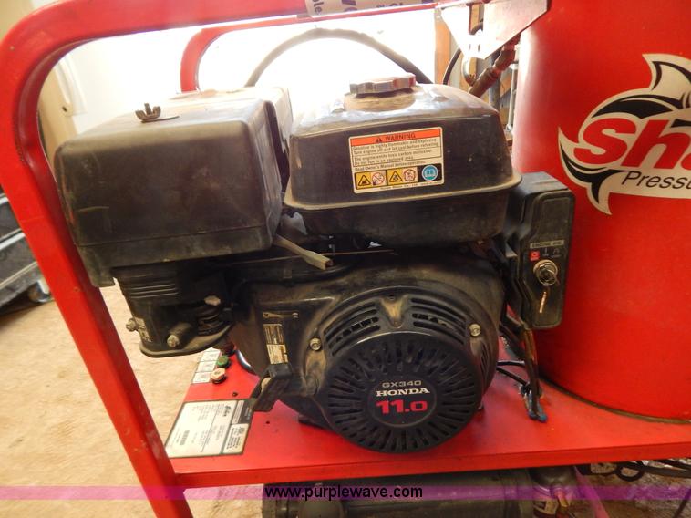 image for item I1230 Shark SGP-3530E hot water pressure washer