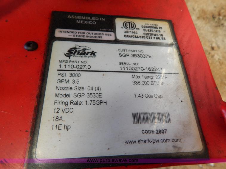 image for item I1230 Shark SGP-3530E hot water pressure washer