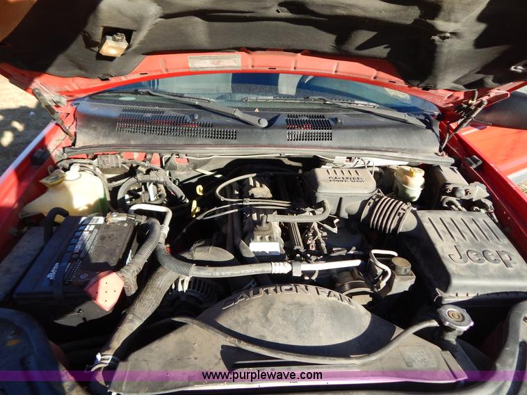 image for item I1232 1999 Jeep Grand Cherokee Laredo SUV