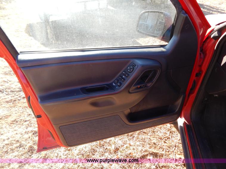 image for item I1232 1999 Jeep Grand Cherokee Laredo SUV