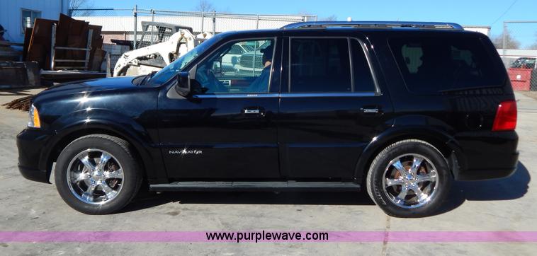 image for item I1239 2006 Lincoln Navigator Ultimate SUV