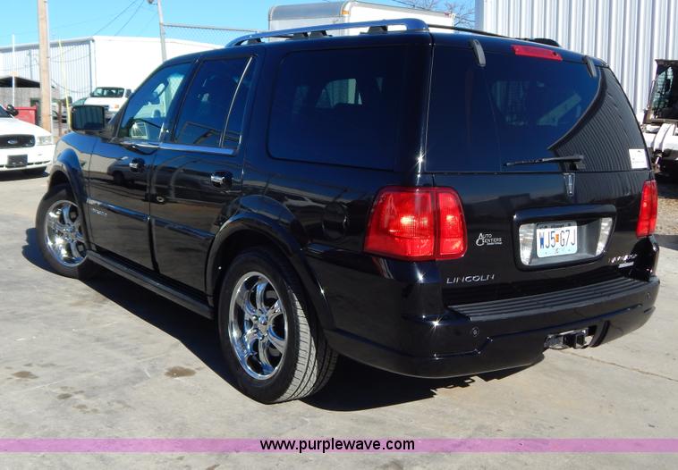image for item I1239 2006 Lincoln Navigator Ultimate SUV