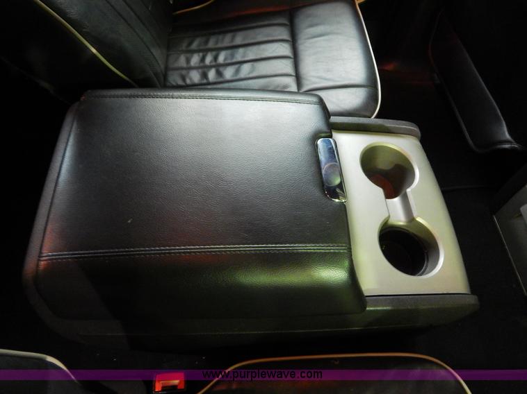 image for item I1239 2006 Lincoln Navigator Ultimate SUV