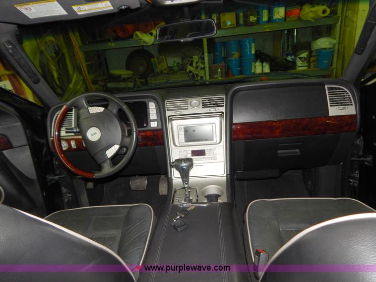 image for item I1239 2006 Lincoln Navigator Ultimate SUV