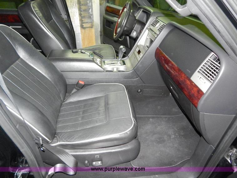 image for item I1239 2006 Lincoln Navigator Ultimate SUV