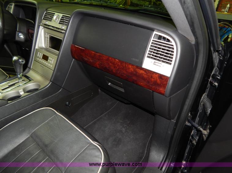 image for item I1239 2006 Lincoln Navigator Ultimate SUV