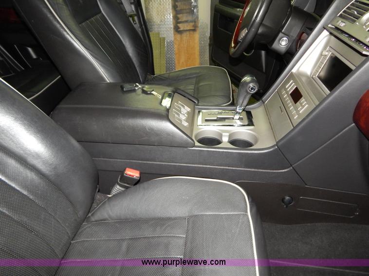 image for item I1239 2006 Lincoln Navigator Ultimate SUV