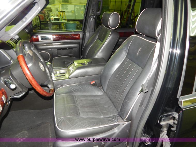image for item I1239 2006 Lincoln Navigator Ultimate SUV