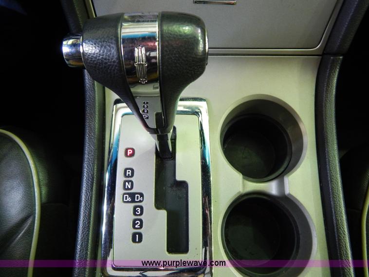 image for item I1239 2006 Lincoln Navigator Ultimate SUV