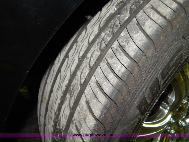 image for item I1239 2006 Lincoln Navigator Ultimate SUV