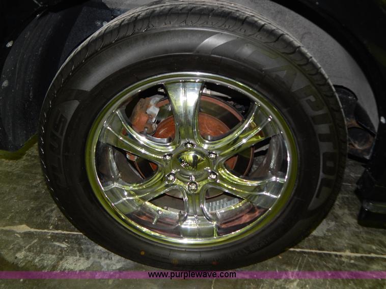 image for item I1239 2006 Lincoln Navigator Ultimate SUV