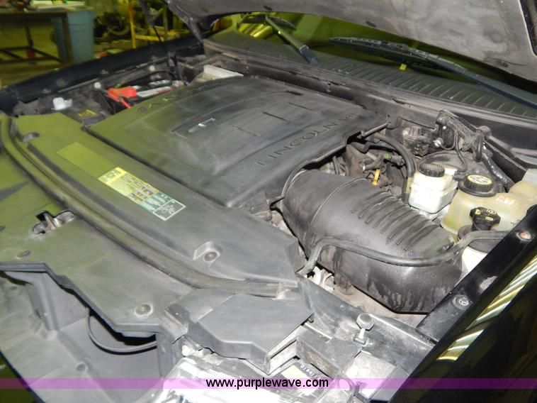 image for item I1239 2006 Lincoln Navigator Ultimate SUV