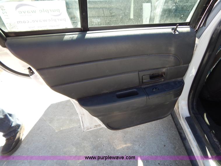 image for item I1240 2005 Ford Crown Victoria Police Interceptor